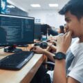 développeur web dans un bureau